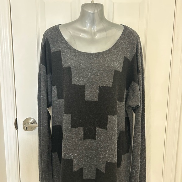 GO Couture Vintage Edition Gray Light Knit Sweater, Sz L-XL - Picture 8 of 10